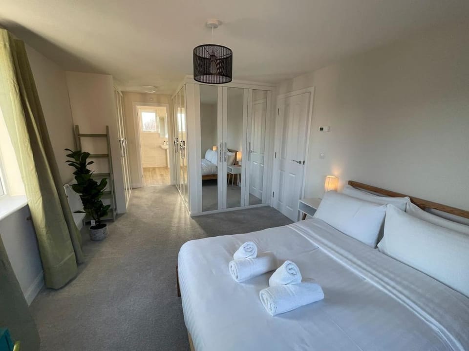 Brand New Executive House nr Science Parks House in Cambridge