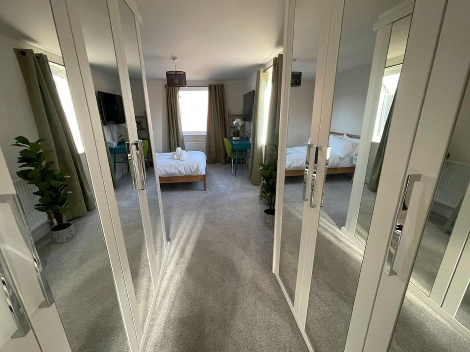 Brand New Executive House nr Science Parks House in Cambridge