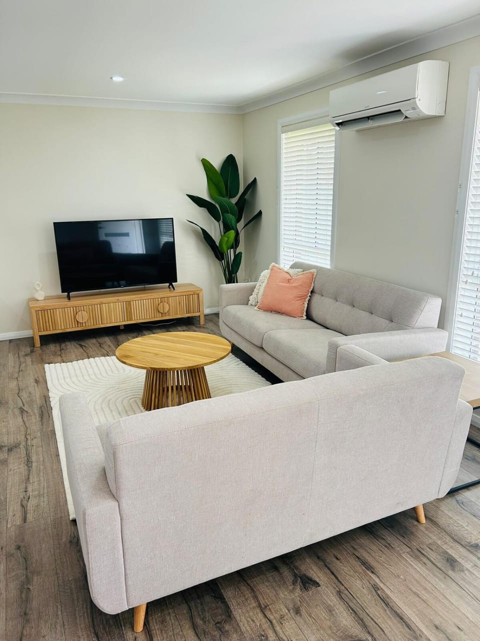 Cozy 2-Bedroom Retreat Apartment in Young