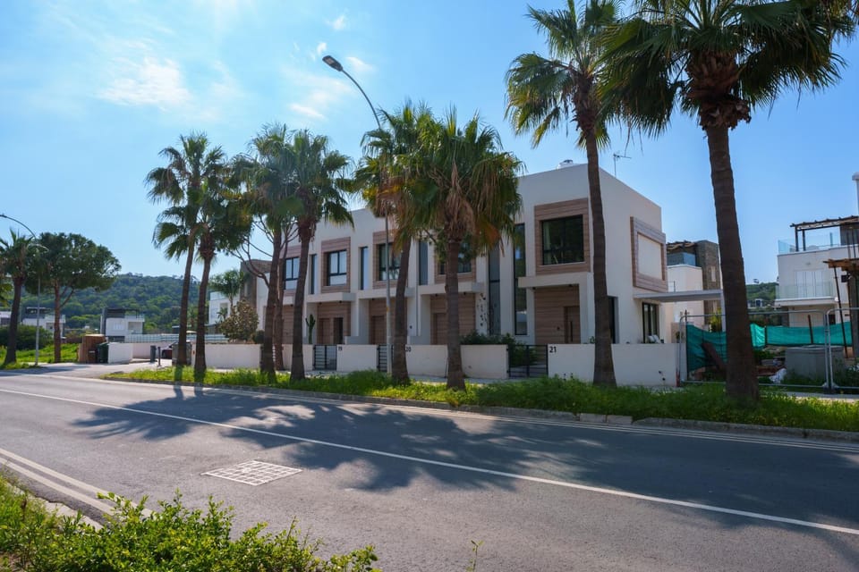 Property building, Neighbourhood, Street view