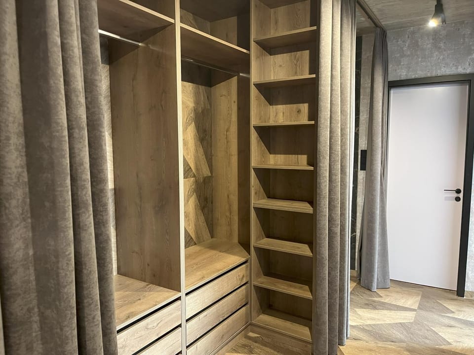 wardrobe