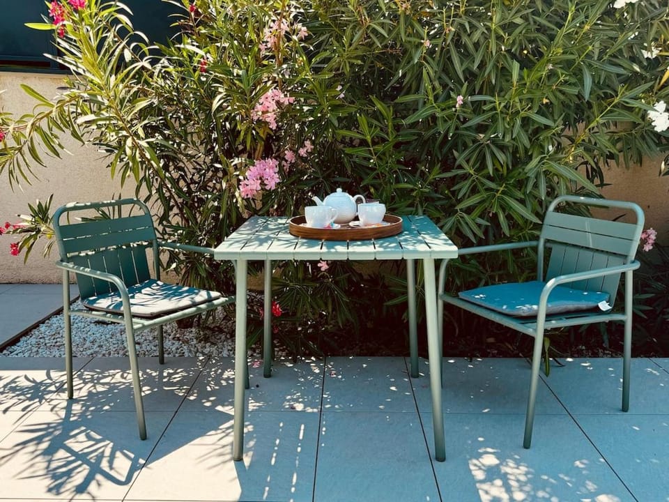 Patio, Spring, Day, Garden, View (from property/room), Dining area, Garden view