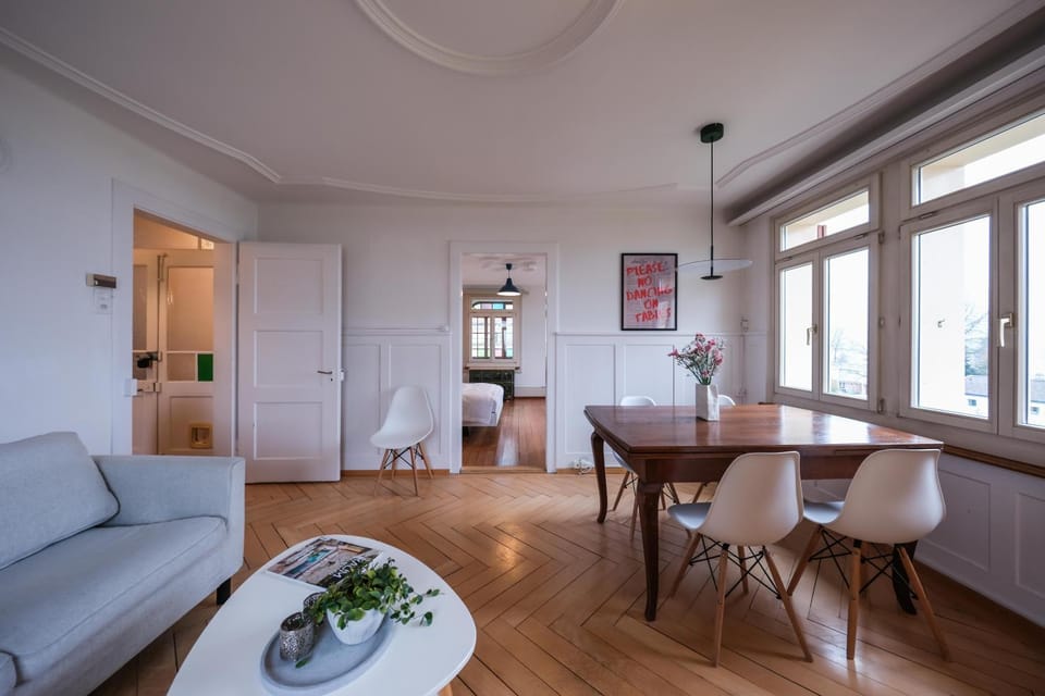 Living room, Seating area, Dining area