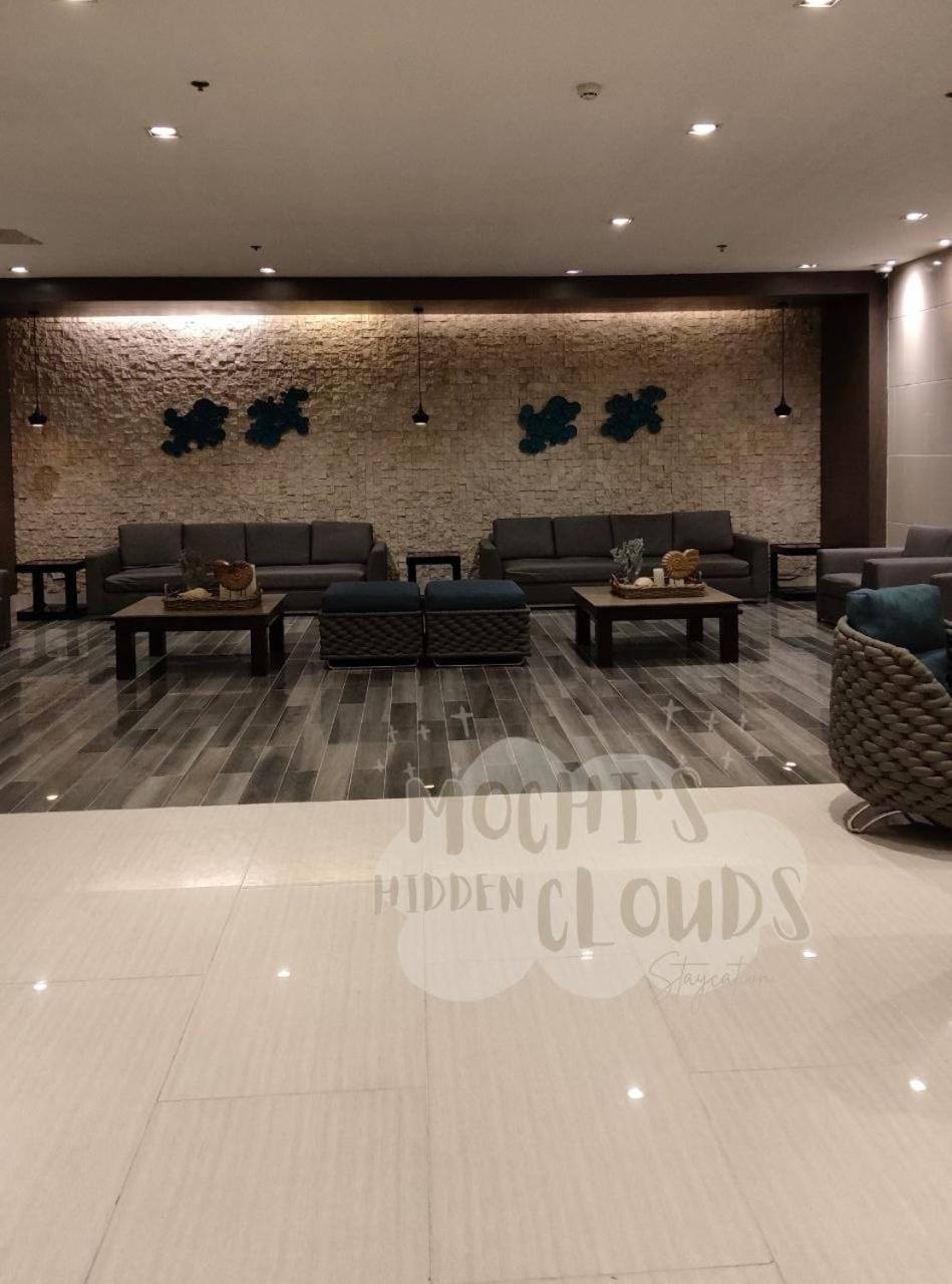 Communal lounge/ TV room, Lobby or reception