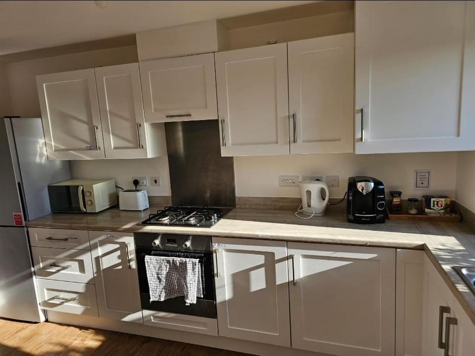 Double Bedroom in Dartford central- Private Toilet & Bathroom Vacation rental in Dartford