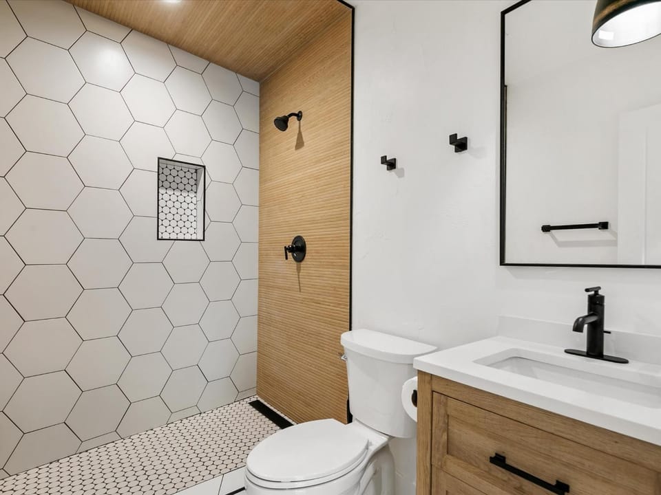 Shower, Toilet, Bathroom