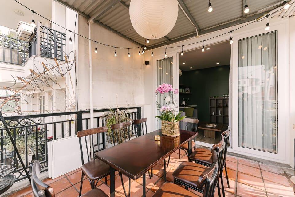 Day, Balcony/Terrace, Seating area