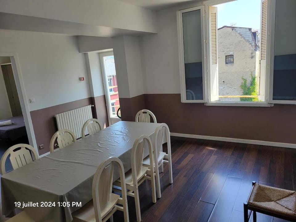 grand T4 proche sanctuaires Apartment in Lourdes