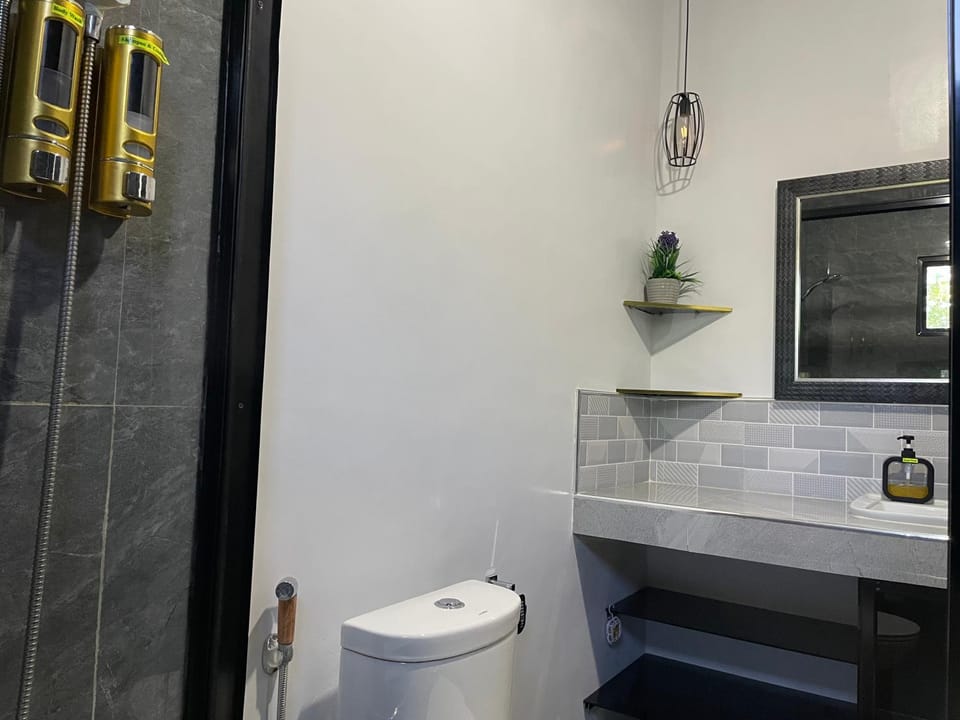 Toilet, Bathroom