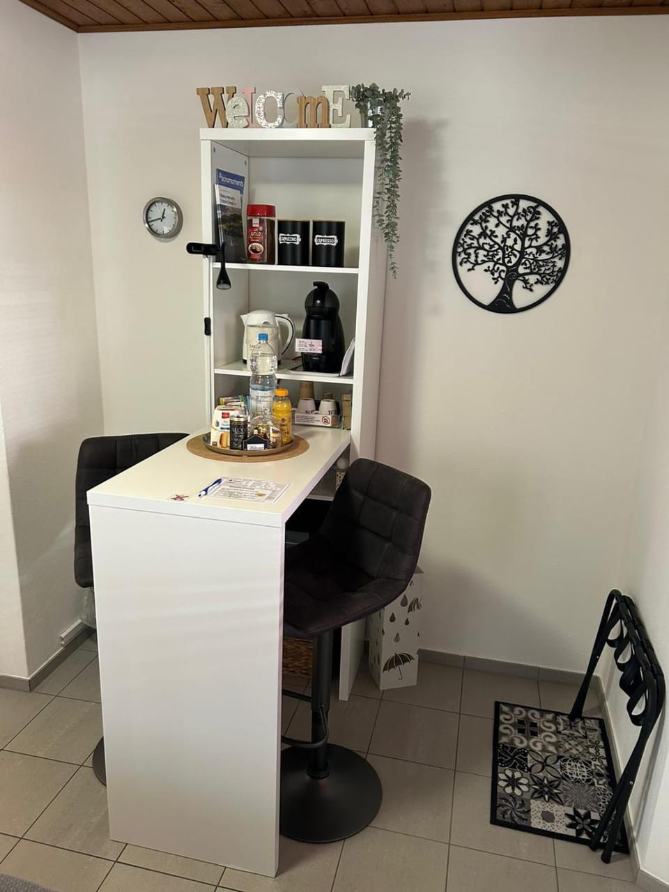Coffee/tea facilities, Living room, Seating area
