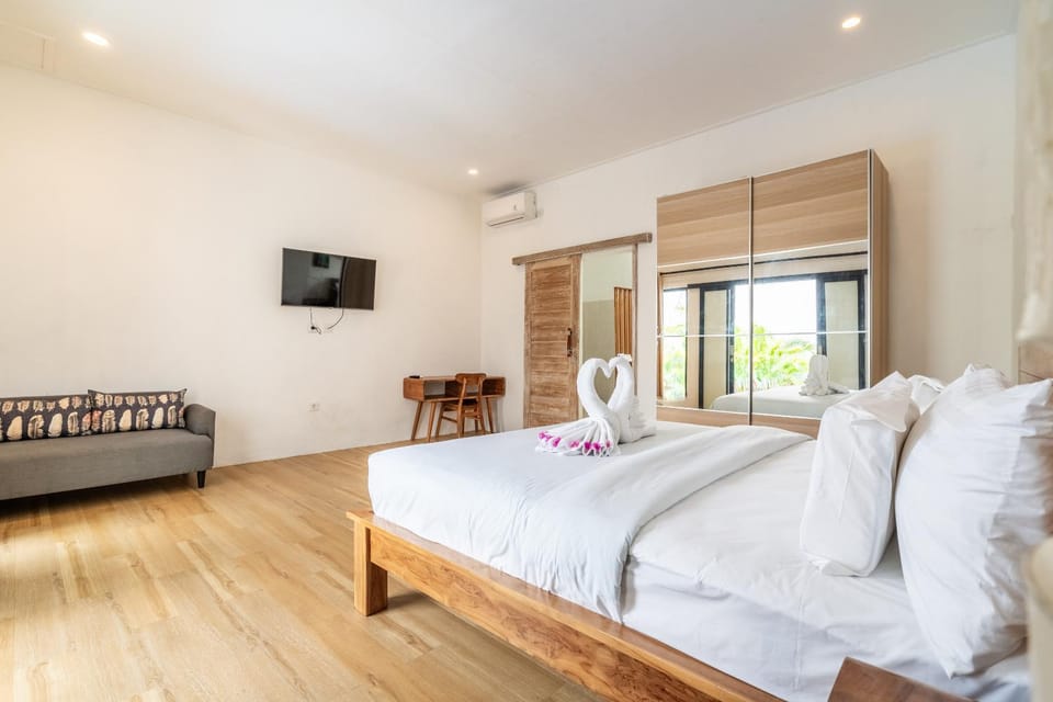 Bed, Photo of the whole room
