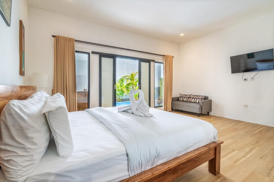 Bed, Photo of the whole room