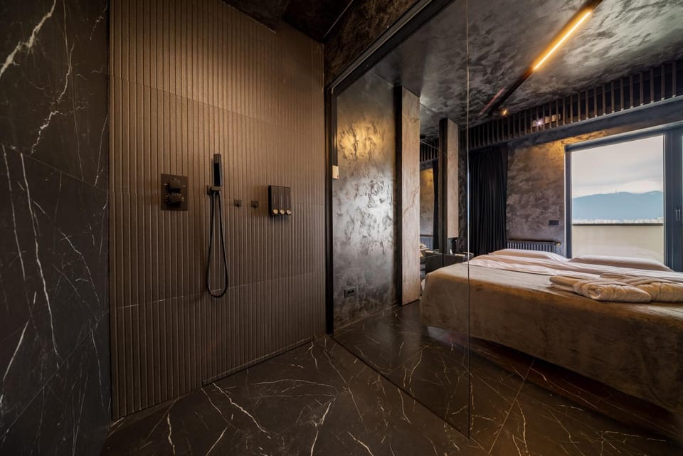 Virtual Dreamscape Apartment with Jacuzzi Apartment in Brasov