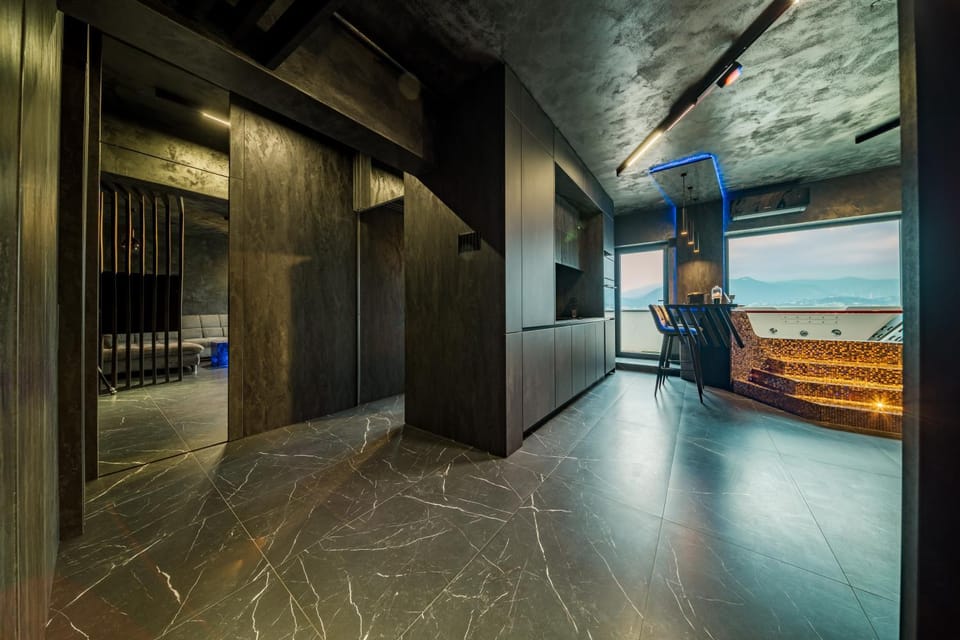 Virtual Dreamscape Apartment with Jacuzzi Apartment in Brasov