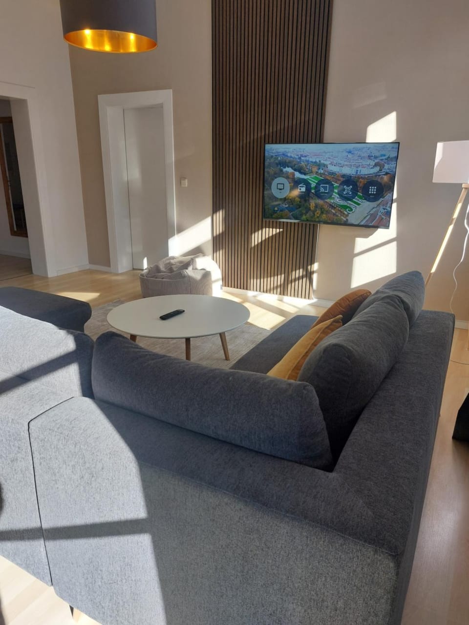 Living room, Seating area, Evening entertainment