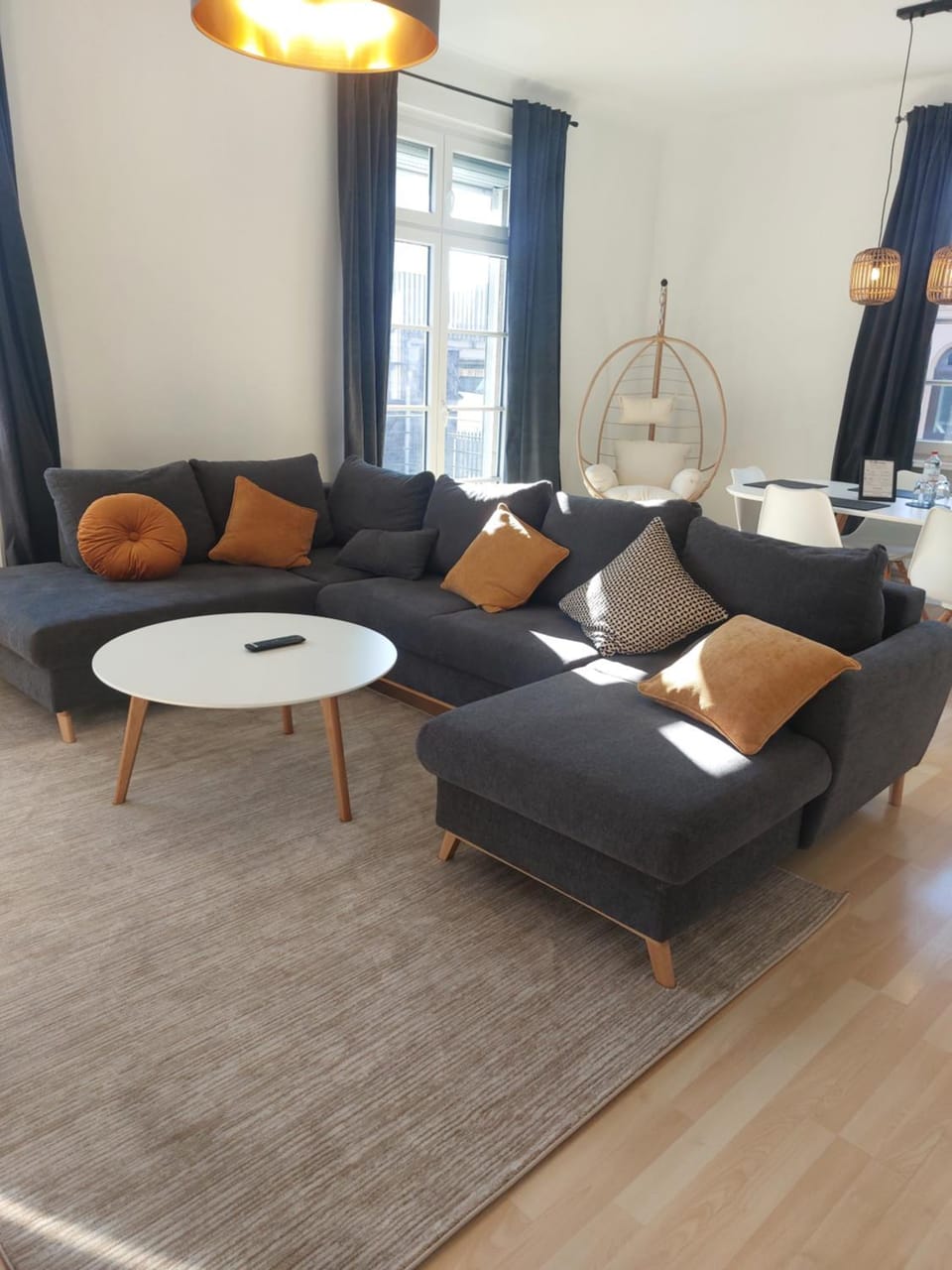 Living room, Seating area, Evening entertainment