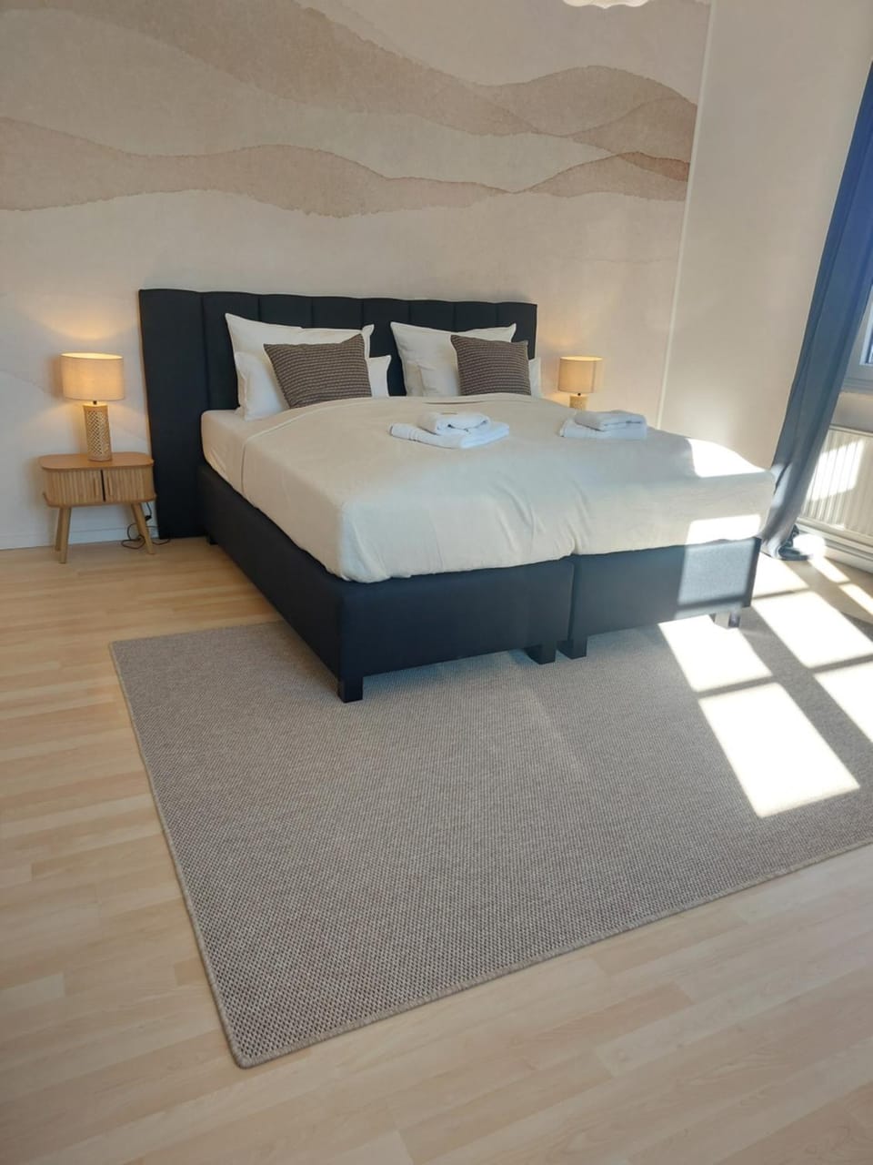 Bed, Photo of the whole room, Bedroom, towels
