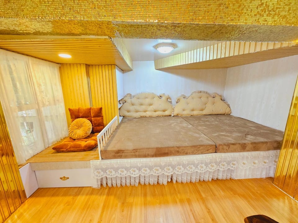Lâu Đài Nhỏ Đà Lạt - Serene Garden Retreat with Kitchen, BBQ 157 Hotel in Dalat