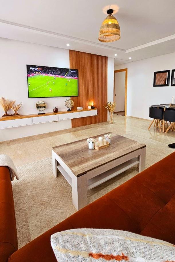 Communal lounge/ TV room, TV and multimedia, Living room, Seating area