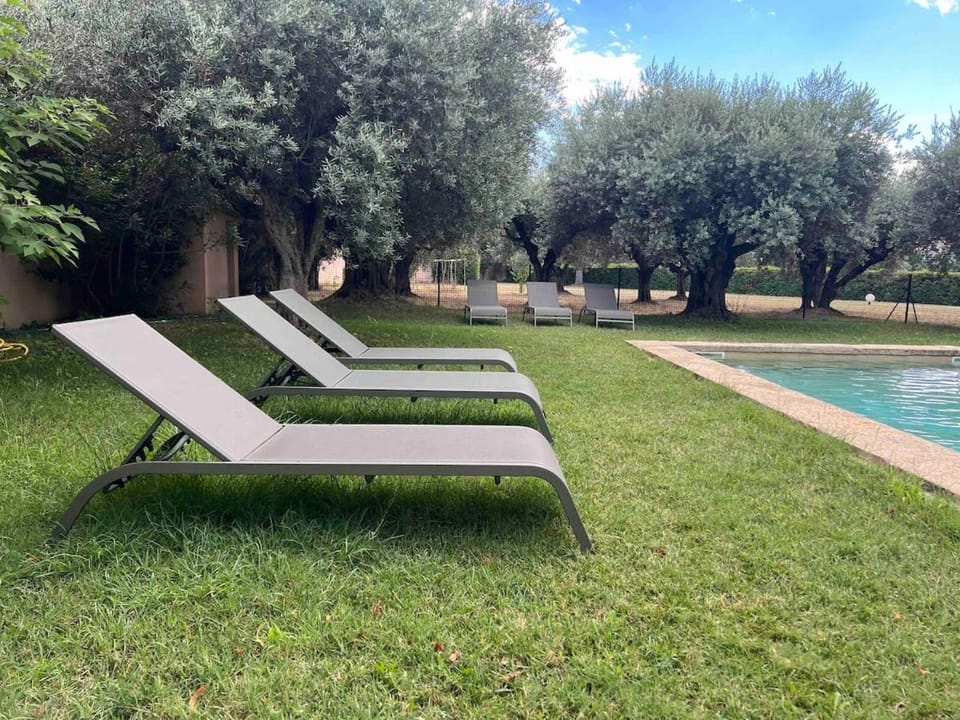 Le mas provençal d'Aurélie House in Carpentras