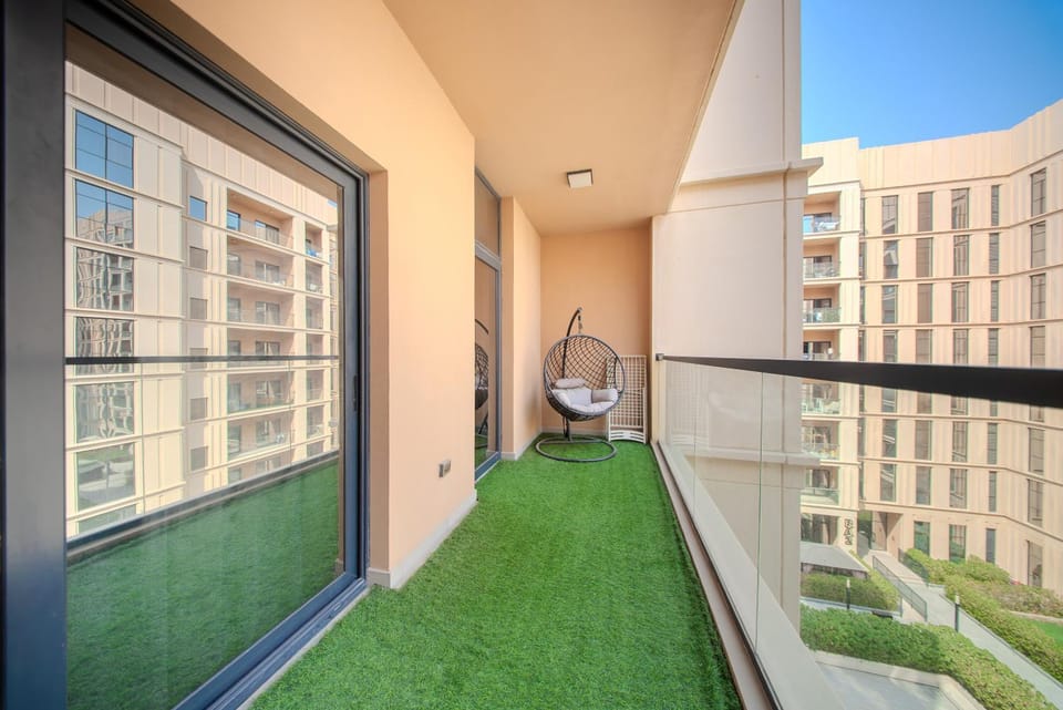 1BR Private Home With Balcony in Sharjah - Alef Al Mamsha Apartment in Al Sharjah