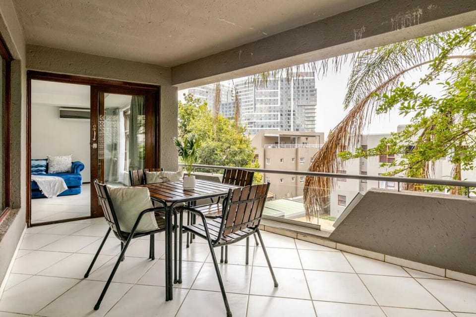 3bed luxury apartment sandton city Apartment in Sandton