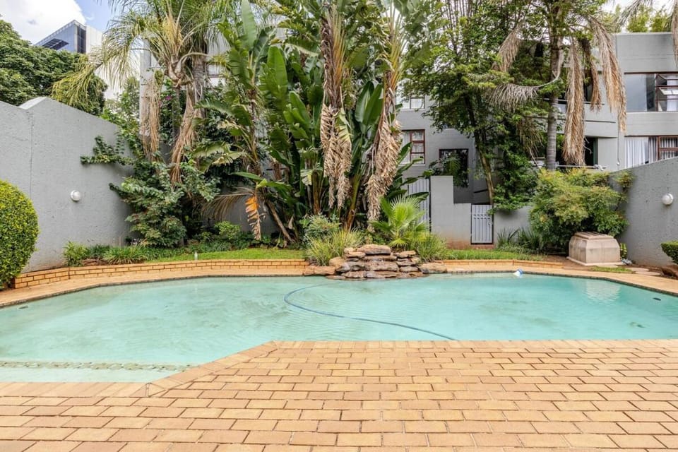 3bed luxury apartment sandton city Apartment in Sandton