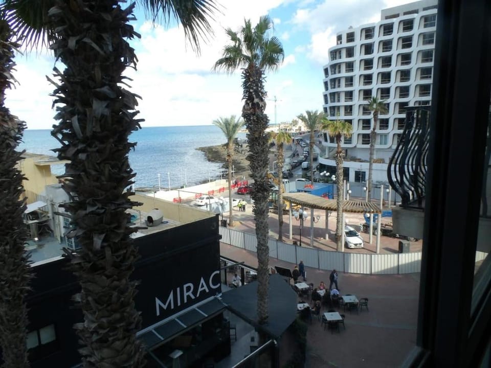 Nearby landmark, Natural landscape, Beach, Evening entertainment, Sea view, Street view, Location