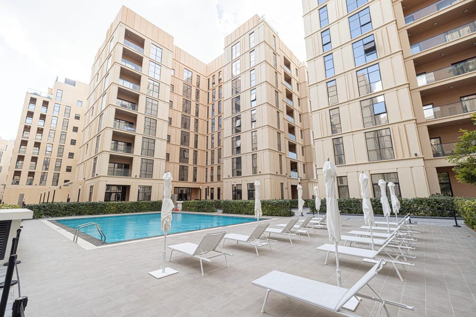 Property building, Pool view, Swimming pool