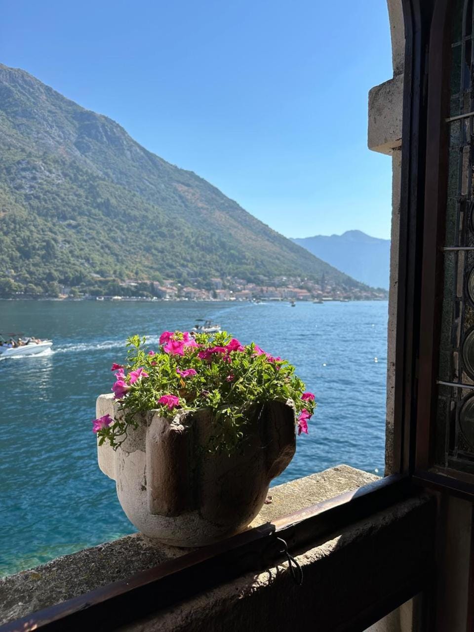 Nearby landmark, Sea view