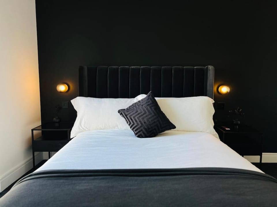 Luxury 2 Bed Apartment - River Views - Parking Apartment in Southampton