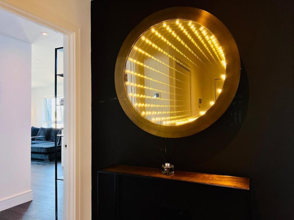 Luxury 2 Bed Apartment - River Views - Parking Apartment in Southampton