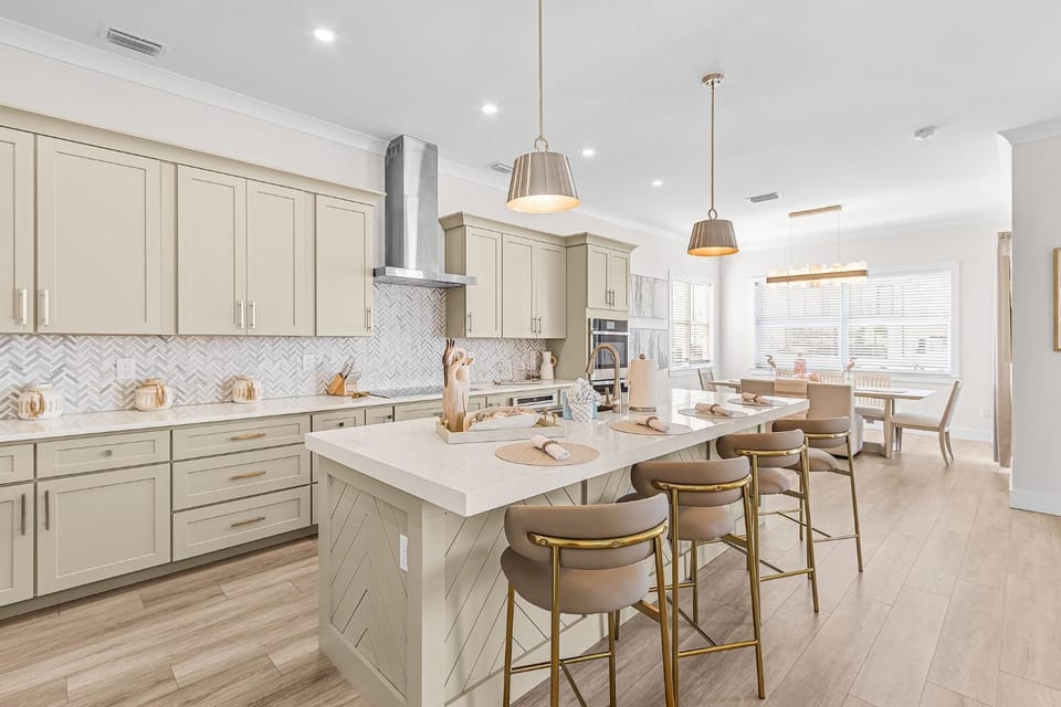 Gorgeous 6 Bedroom New Build 261 Carolina Ave- Heated Pool home House in Estero Island