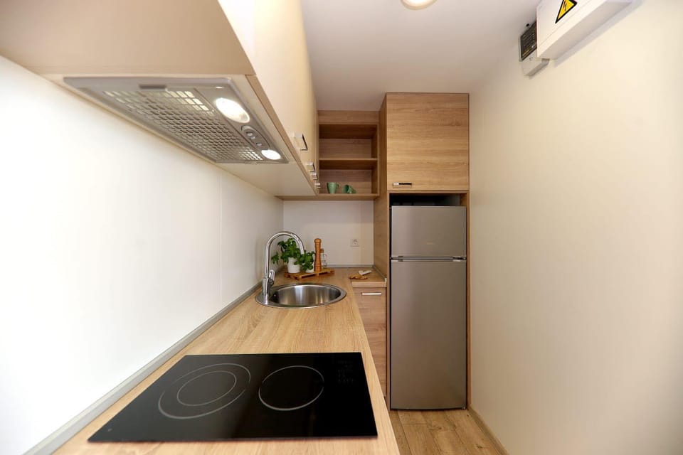 Coffee/tea facilities, Kitchen or kitchenette, pet friendly, stove, kitchen