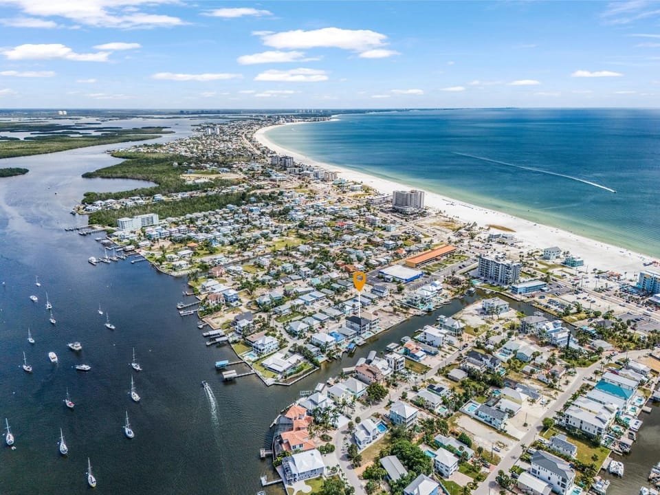 Brand New Luxury Build 265 Carolina Ave- Heated Pool, Hot Tub home House in Estero Island