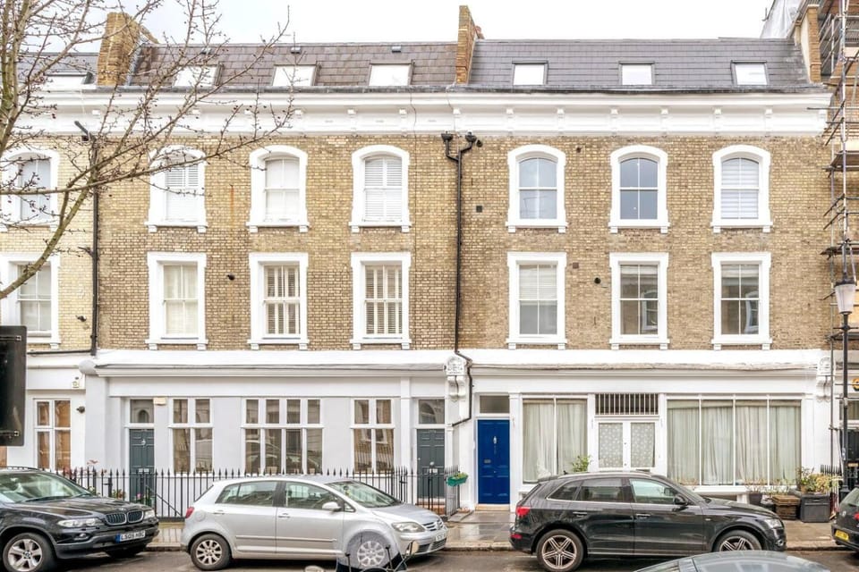 Niru Experience Pearl of Ifield Road 5BD 3BA Apartment in City of Westminster