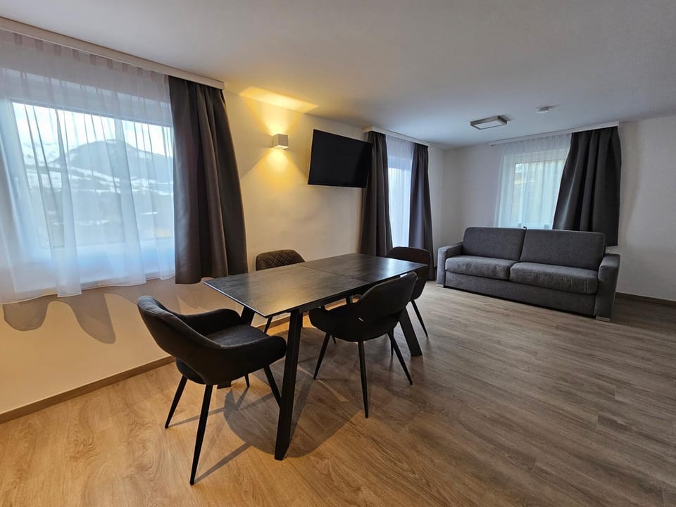 New, cozy retreat, 300 m to ski bus in Schladming Region Apartment in Salzburgerland