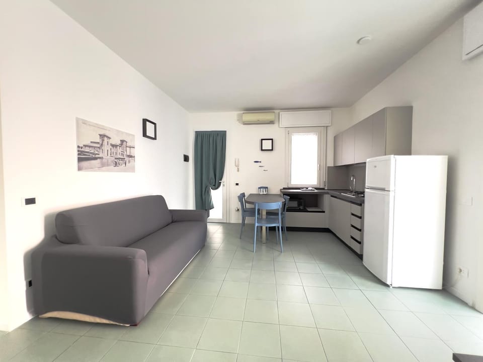 Appartamento Darsena terrazzo vista Porto Canale parcheggio Apartment in Cervia