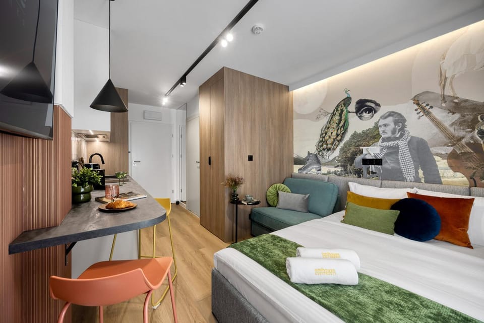 Bed, Photo of the whole room