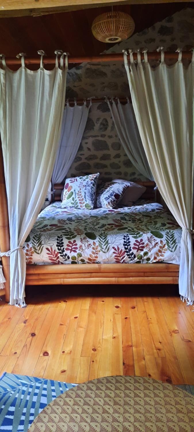 Au fil de l'Ance Campground/ 
RV Resort in Auvergne-Rhône-Alpes