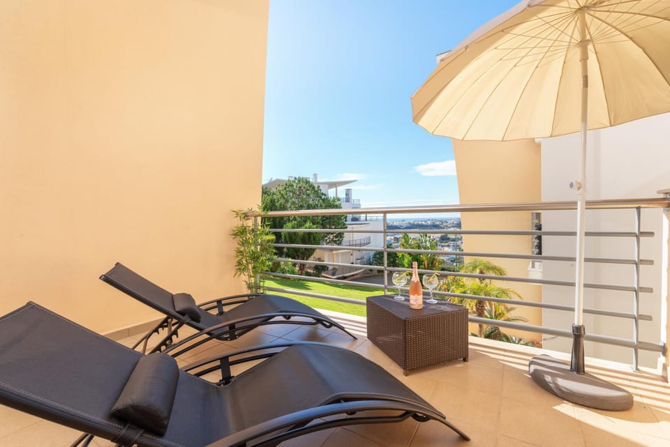 Patio, Day, Natural landscape, View (from property/room), Balcony/Terrace, Balcony/Terrace, Living room, Seating area, sunbed