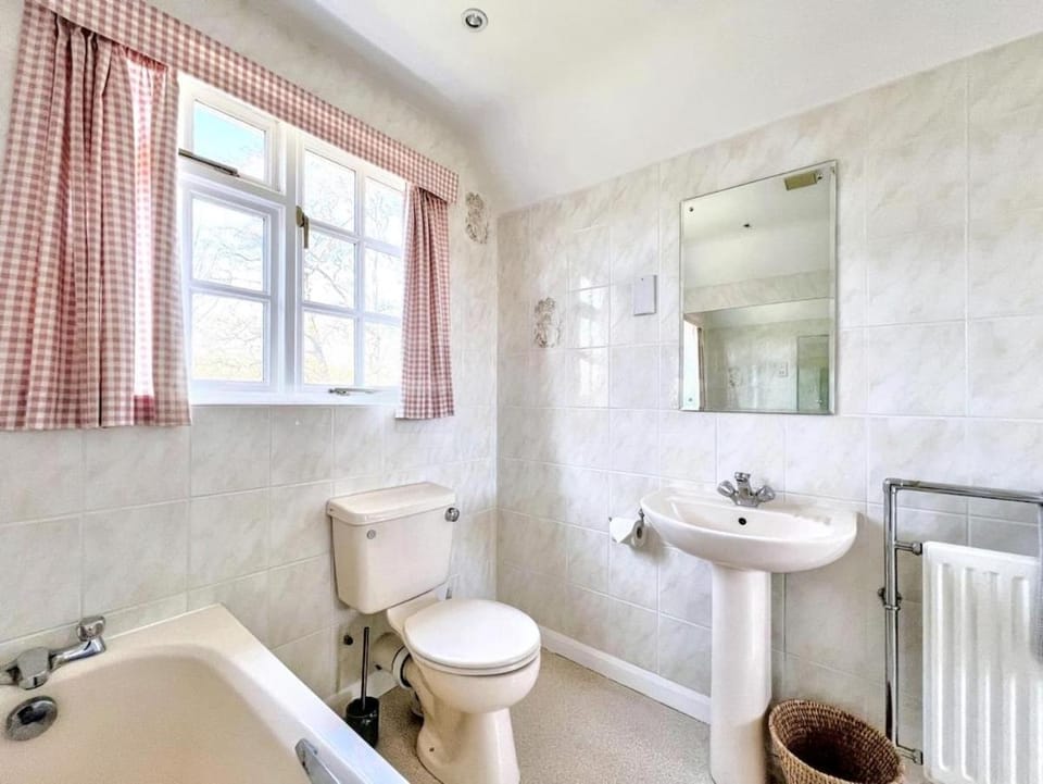Hidden Haven Cottage with Free Parking House in Lewes District