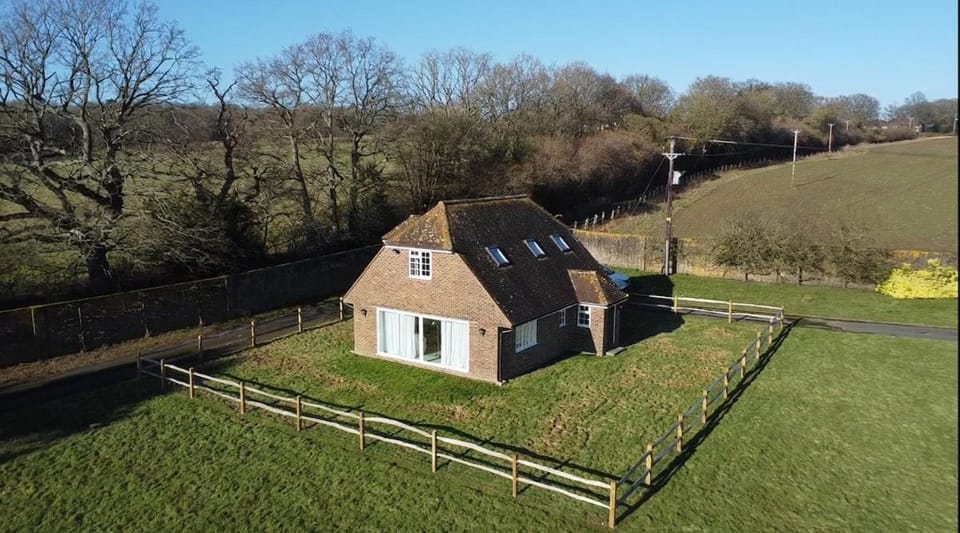 Hidden Haven Cottage with Free Parking House in Lewes District