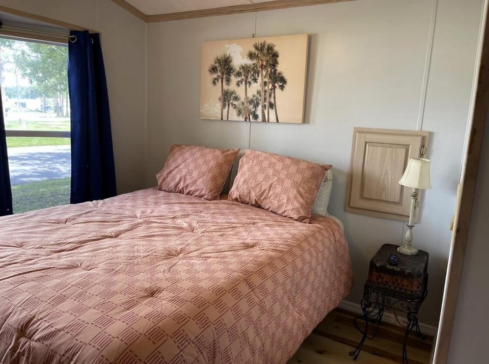 Amazing 1 bedroom Near Disney House in Cedar Creek Reservoir