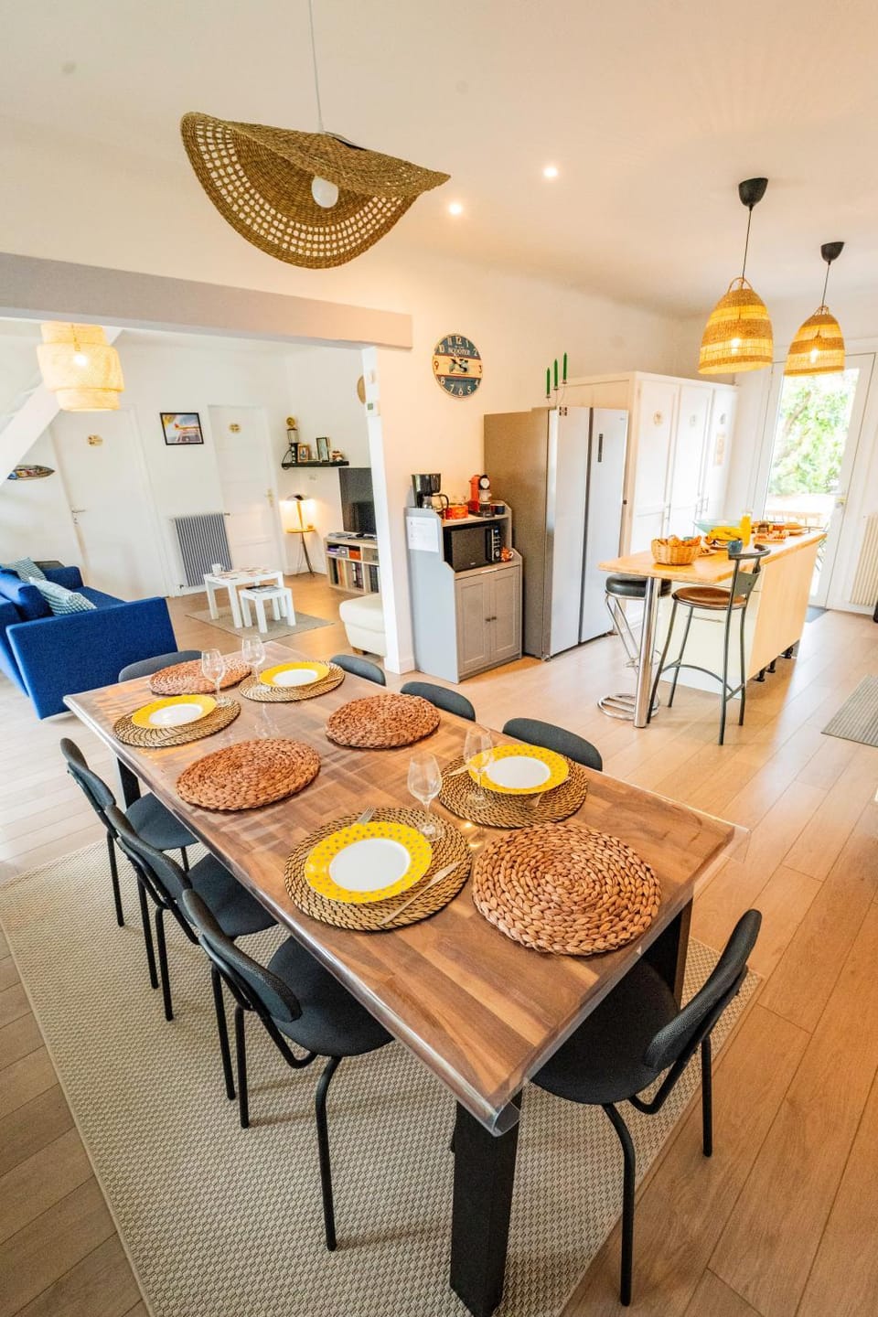 Dining area, Meals