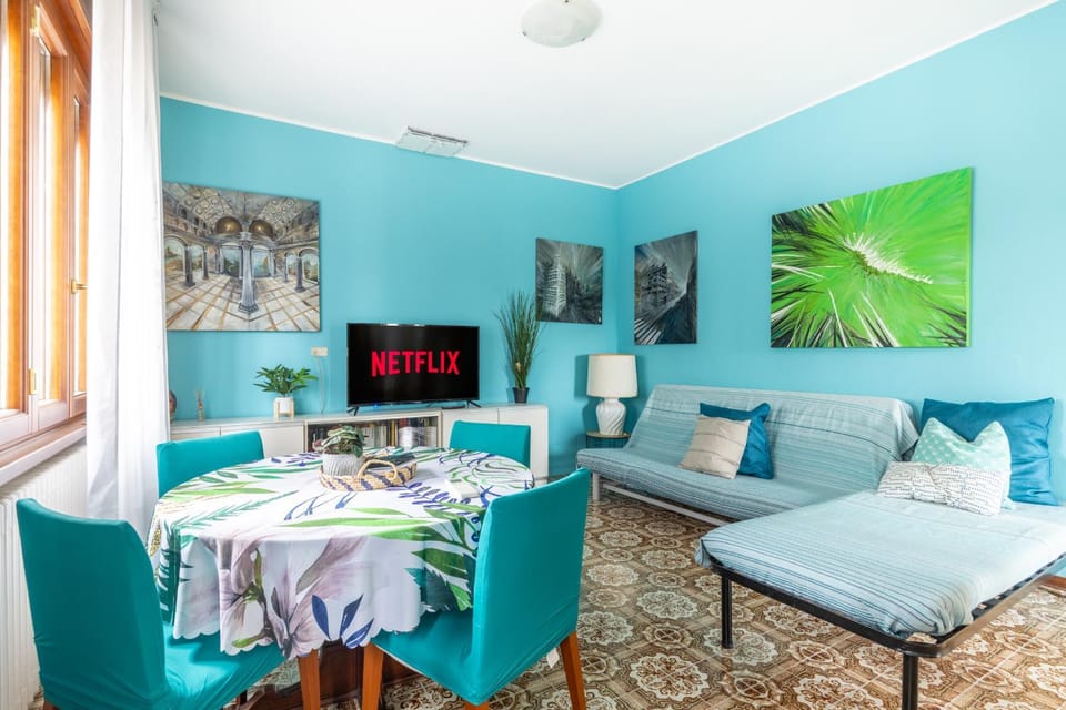 Communal lounge/ TV room, TV and multimedia, Living room, Seating area, Sunset, heating, heating, air conditioner, air conditioner