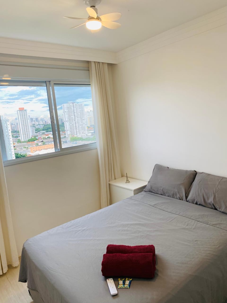 Bed, View (from property/room), Photo of the whole room, Bedroom, towels