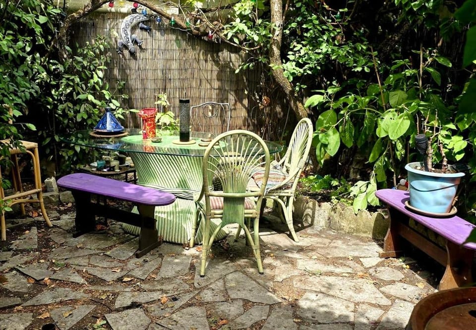 Natural landscape, Garden, Dining area, Garden view, Seasons