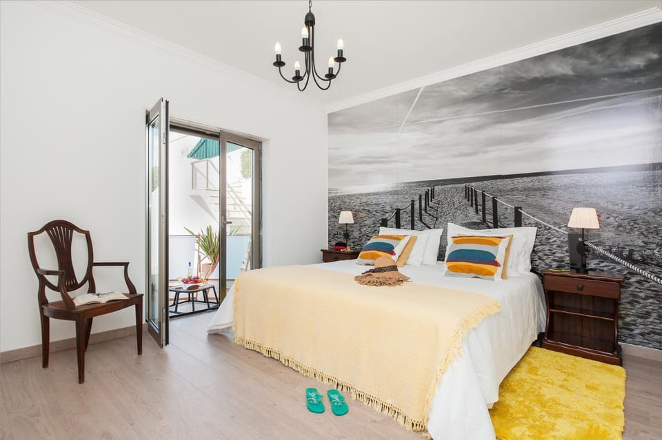 Bed, Photo of the whole room, Decorative detail