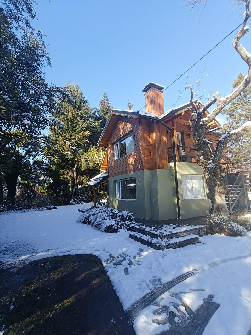 Property building, Day, Winter